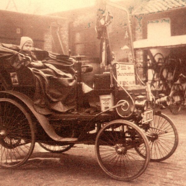 Werner-Schmidt-im-Mercedes1-1 old history picture